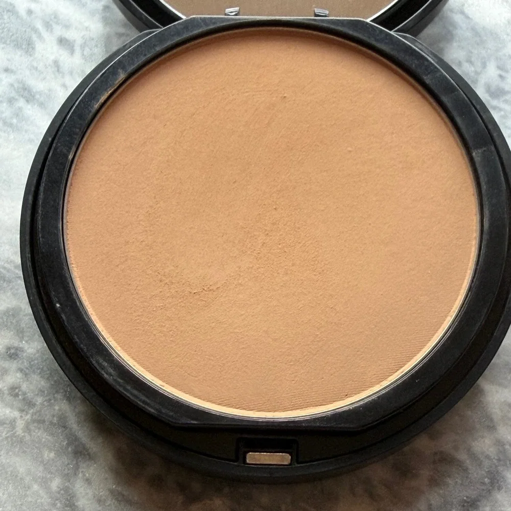 bareMinerals 100% authentic